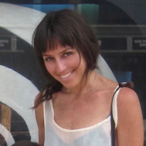 Meet your Posher, Beth - Picture 1 of 1